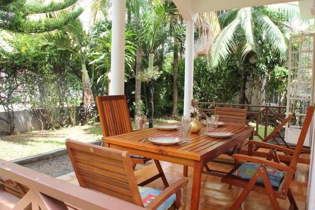 Private Wood-clad Surrounded By Trees, Steps From The Sea * Flic-en-Flacq